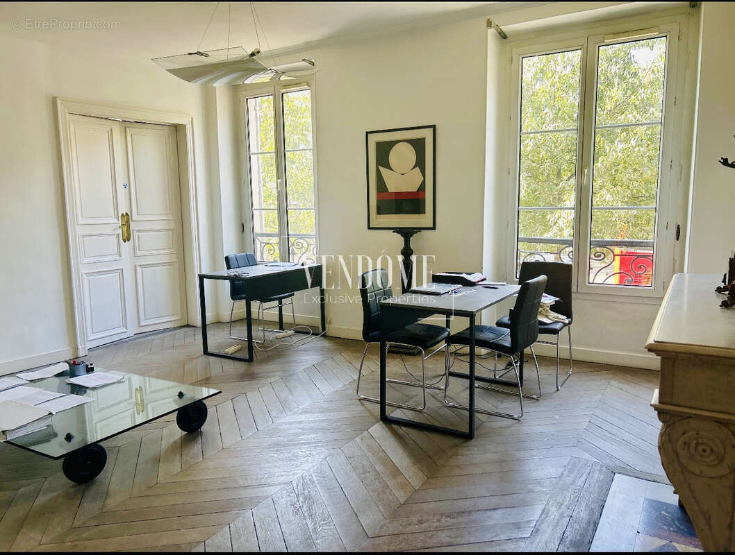 Appartement à PARIS-3E