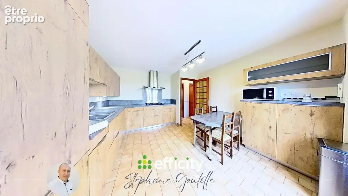 Maison 114 m² à Le Bois-D'oingt  - photo 12