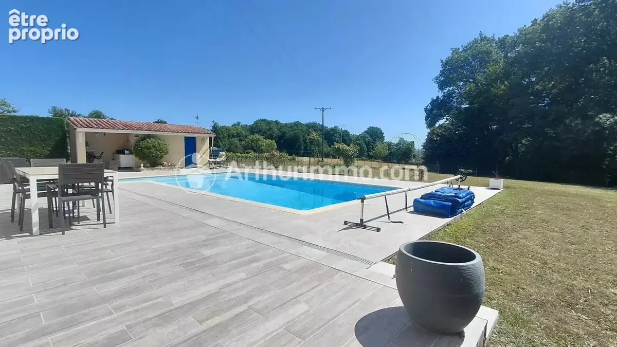 Plain-pied avec piscine - 4 ch 125 m² - photo 3