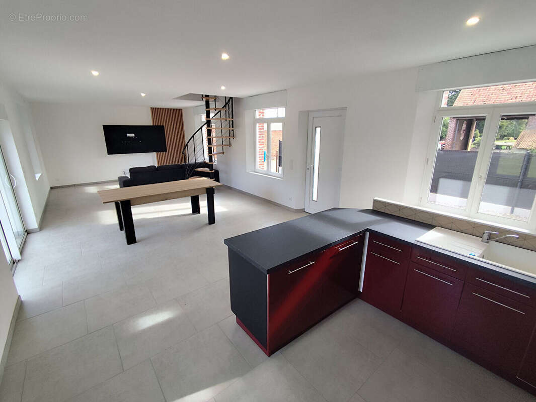 Maison à MAILLY-MAILLET