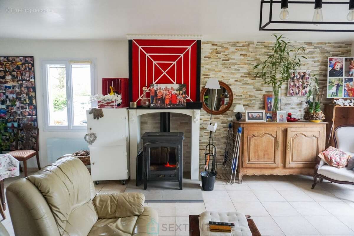 Maison à SAINT-ROMAIN-ET-SAINT-CLEMENT