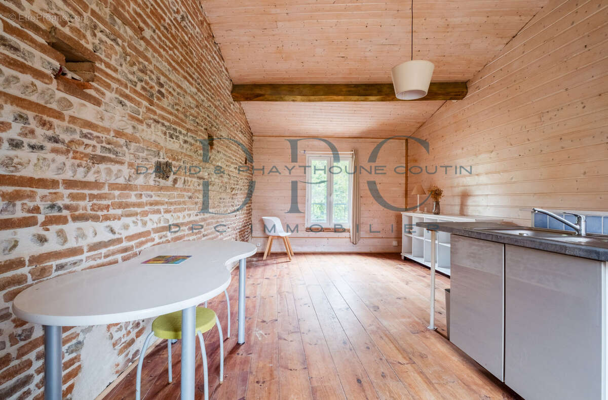Maison à MONTESQUIEU-VOLVESTRE