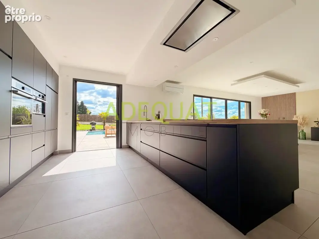 SAINT SAVIN secteur 'DEMPTEZIEU', maison individuelle avec garage + terrain de 1215m2 + piscine + pool house.. - photo 6