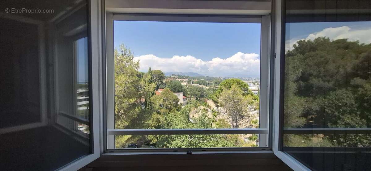 Appartement à VILLENEUVE-LOUBET