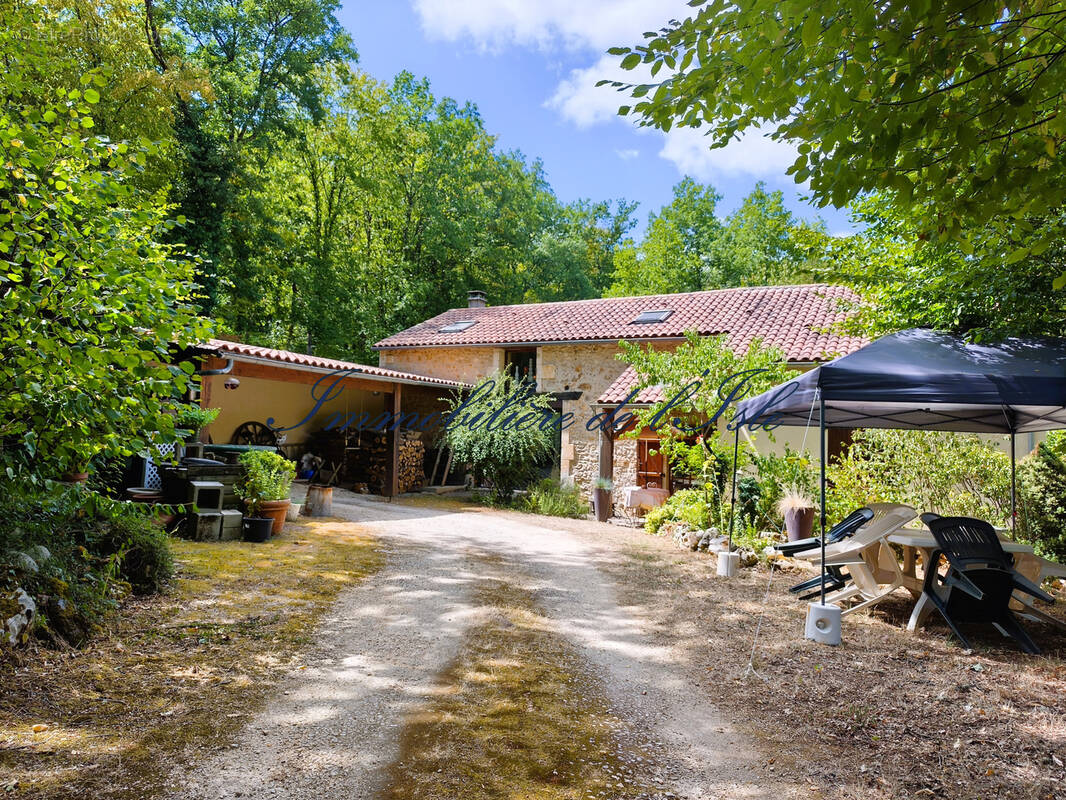Maison à SARLIAC-SUR-L'ISLE