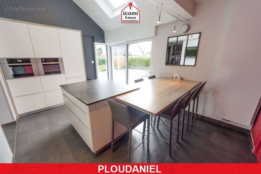 Finistere - ploudaniel (29260) - a vendre - maison individuelle t9 262m² de 1967 + extension en 1981 - 6 chambres possible 7 - g - photo 7