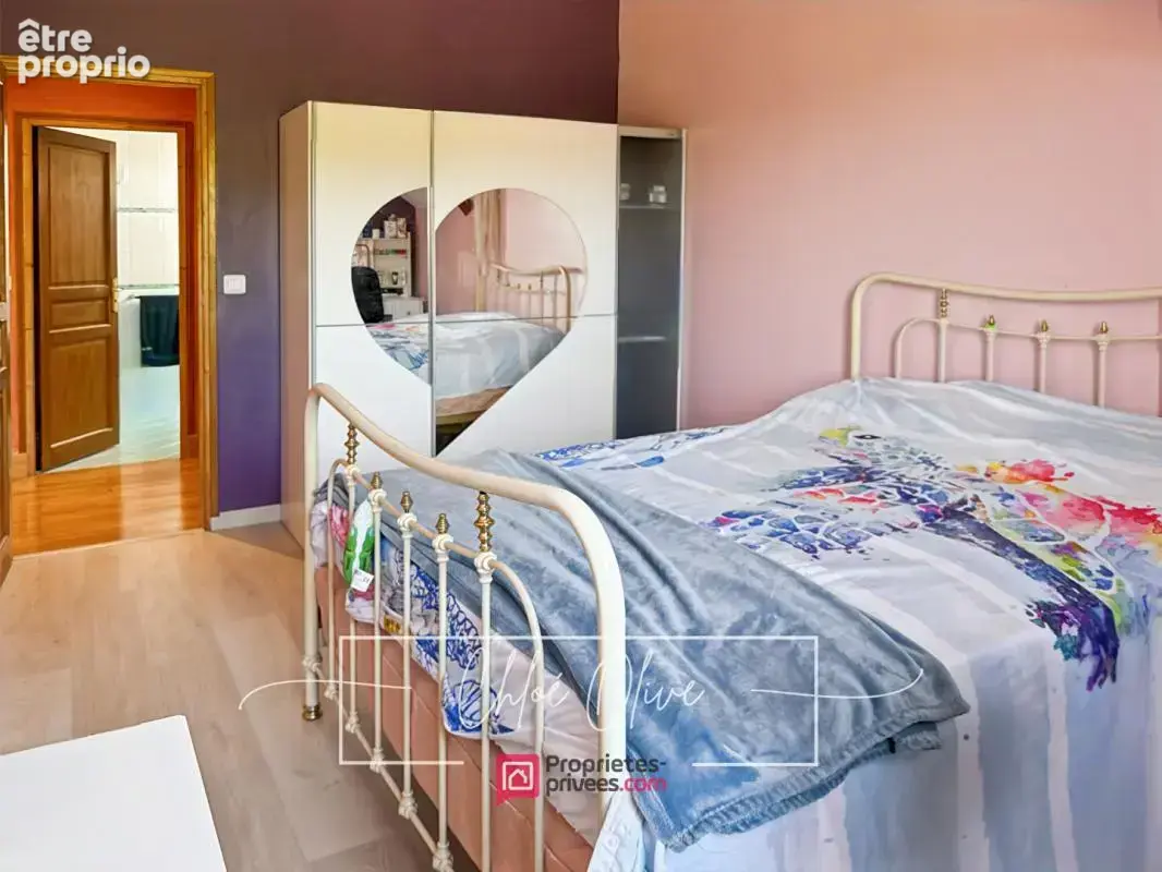 Maison familiale 310 m² , piscine- vue dégagée , crécy-la-chapelle - photo 9