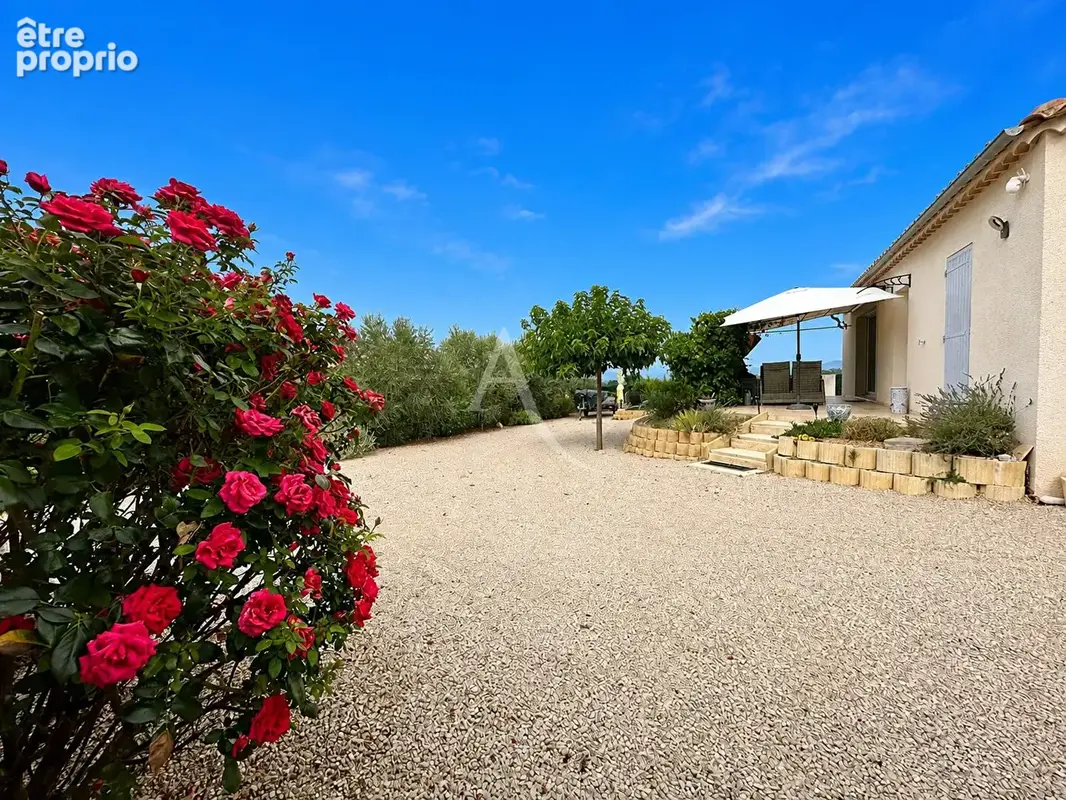 Villa de 87m2 avec terrasse piscine parking et abri jardin - photo 3