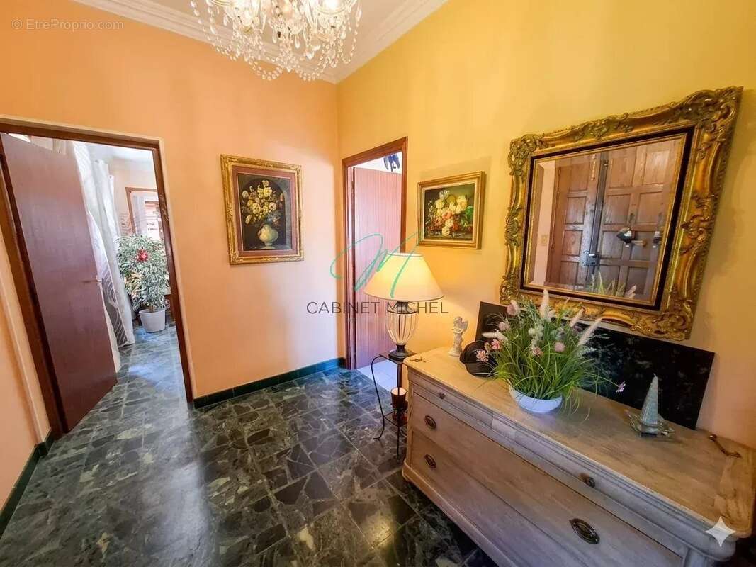 Maison à ROQUEFORT-LES-PINS