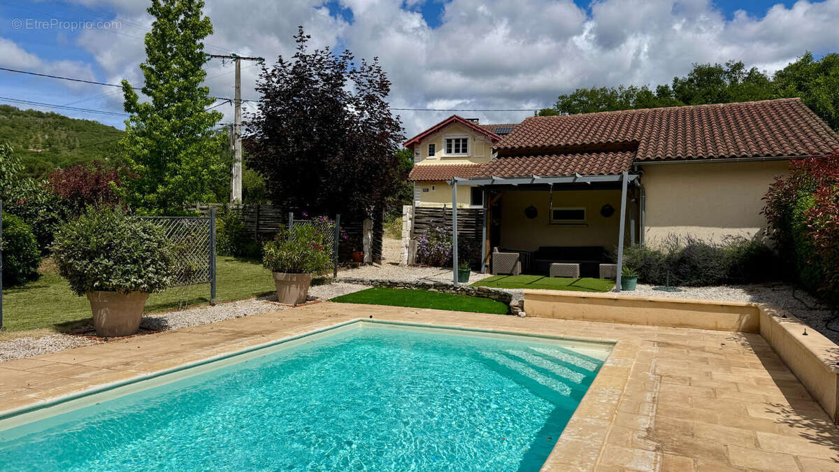 Maison familiale 125m² - piscine - garage double - photo 16