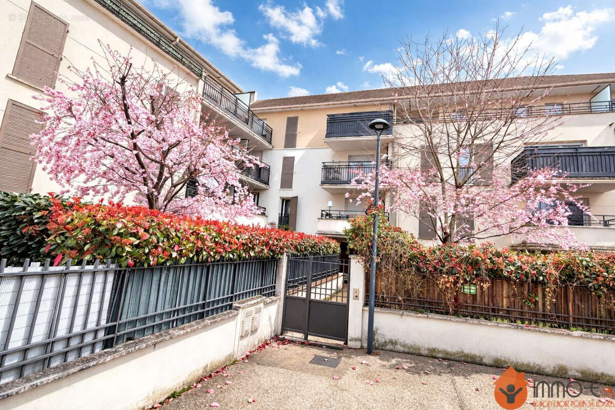 Appartement à VILLENOY