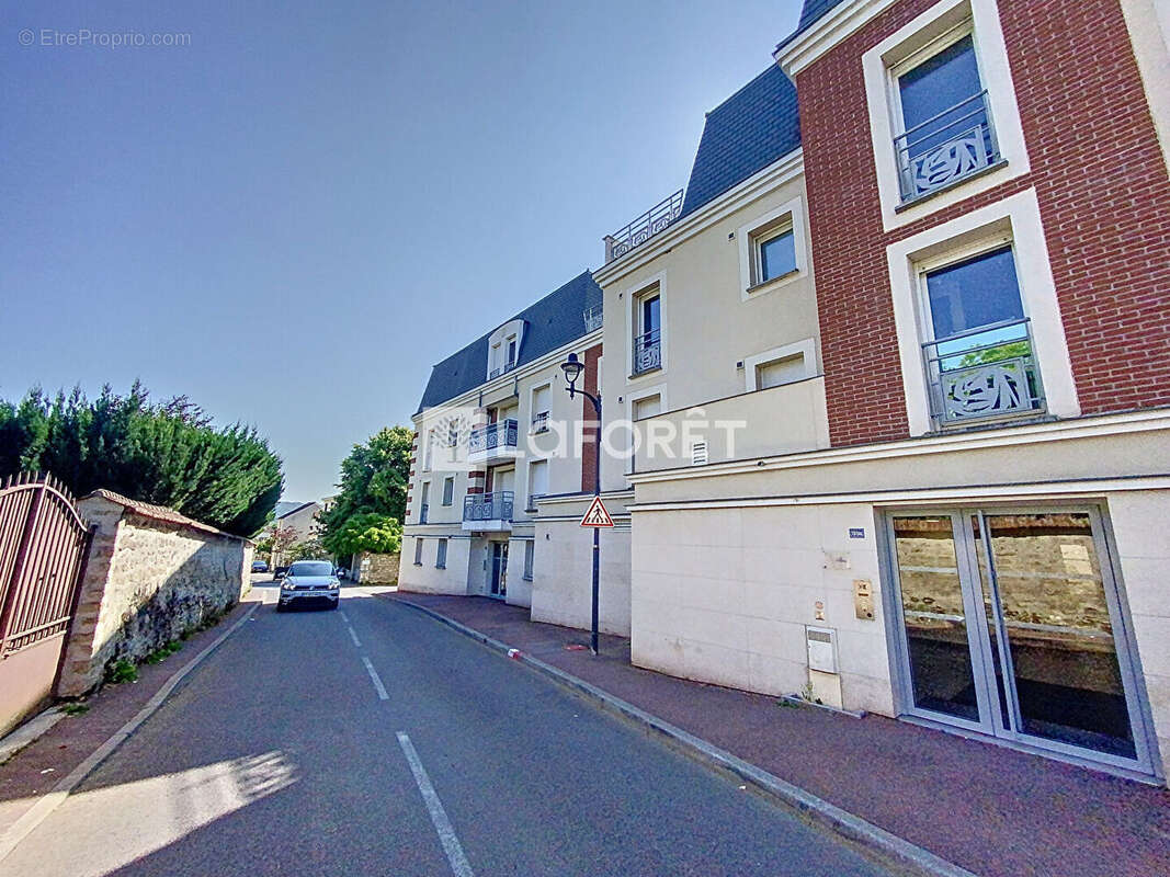 Appartement à VERNEUIL-SUR-SEINE