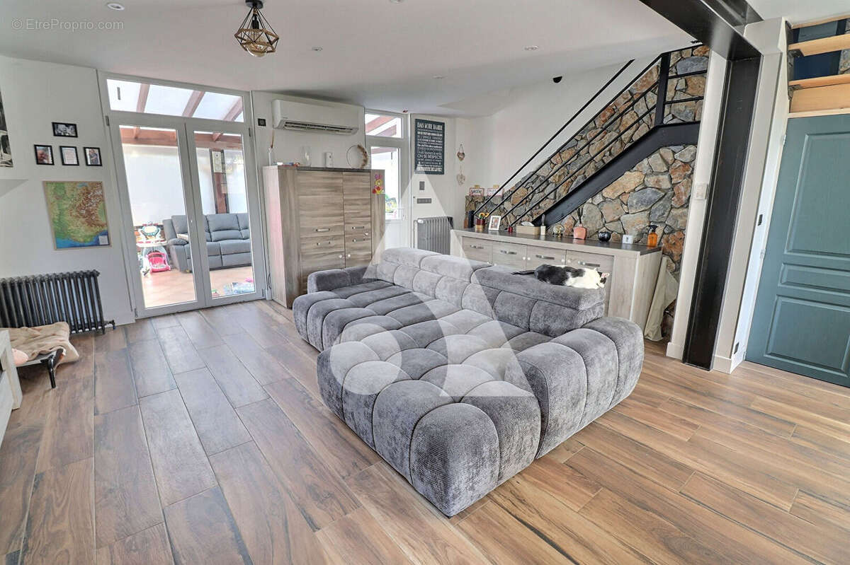 Maison à MERY-SUR-OISE