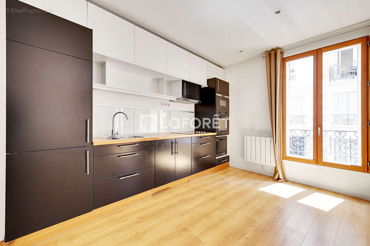 Appartement à PARIS-15E