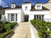 Maison à CHENNEVIERES-SUR-MARNE