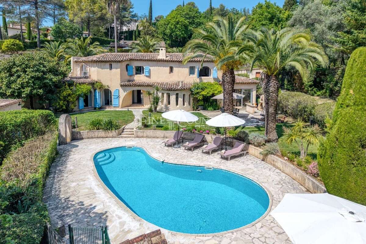 Maison à VALBONNE