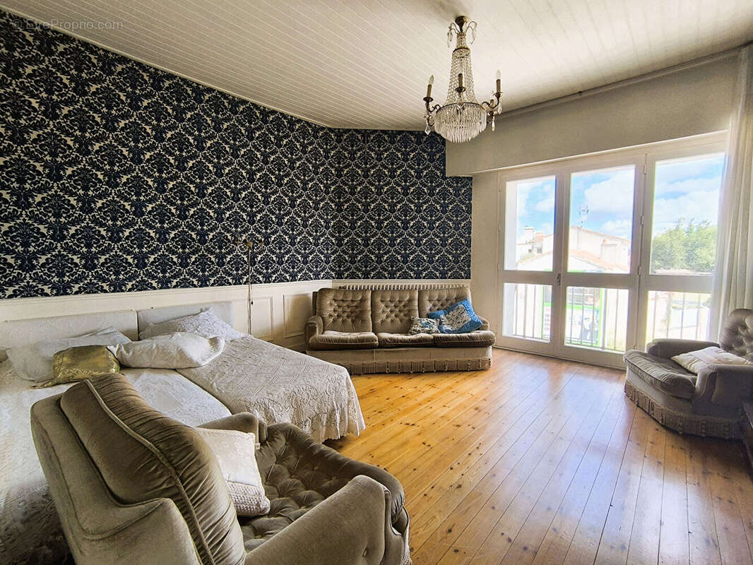 Maison à COMMEQUIERS