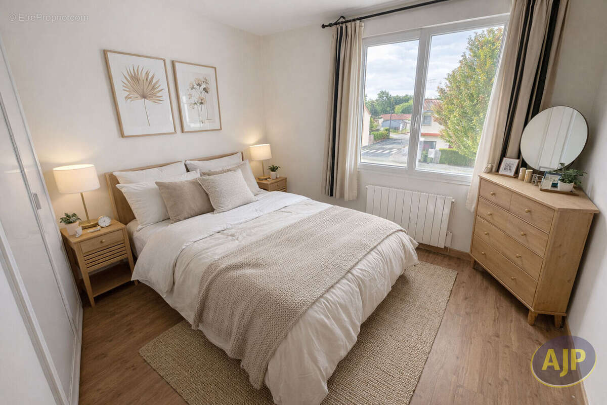 Maison à SAINT-MACAIRE-EN-MAUGES