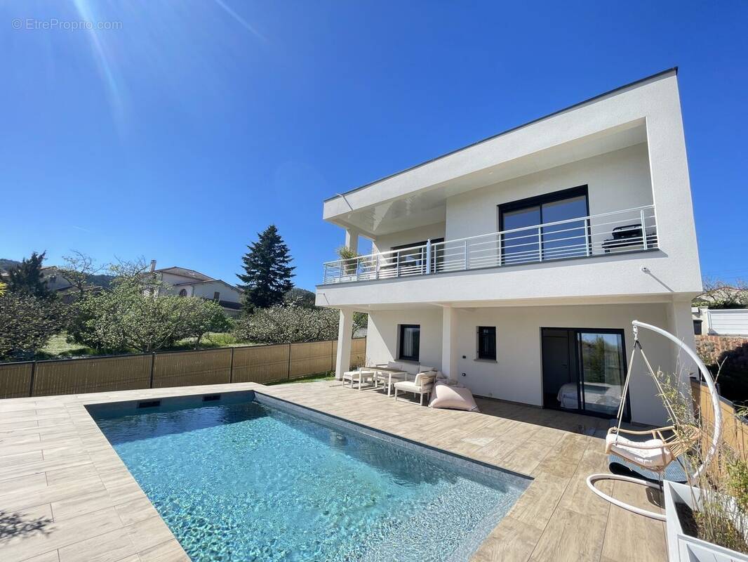 Maison à CHATELGUYON