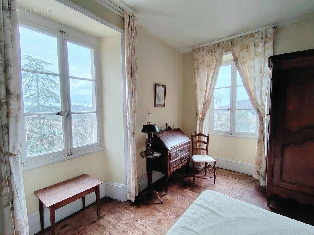 Maison à CHARMES-SUR-L'HERBASSE