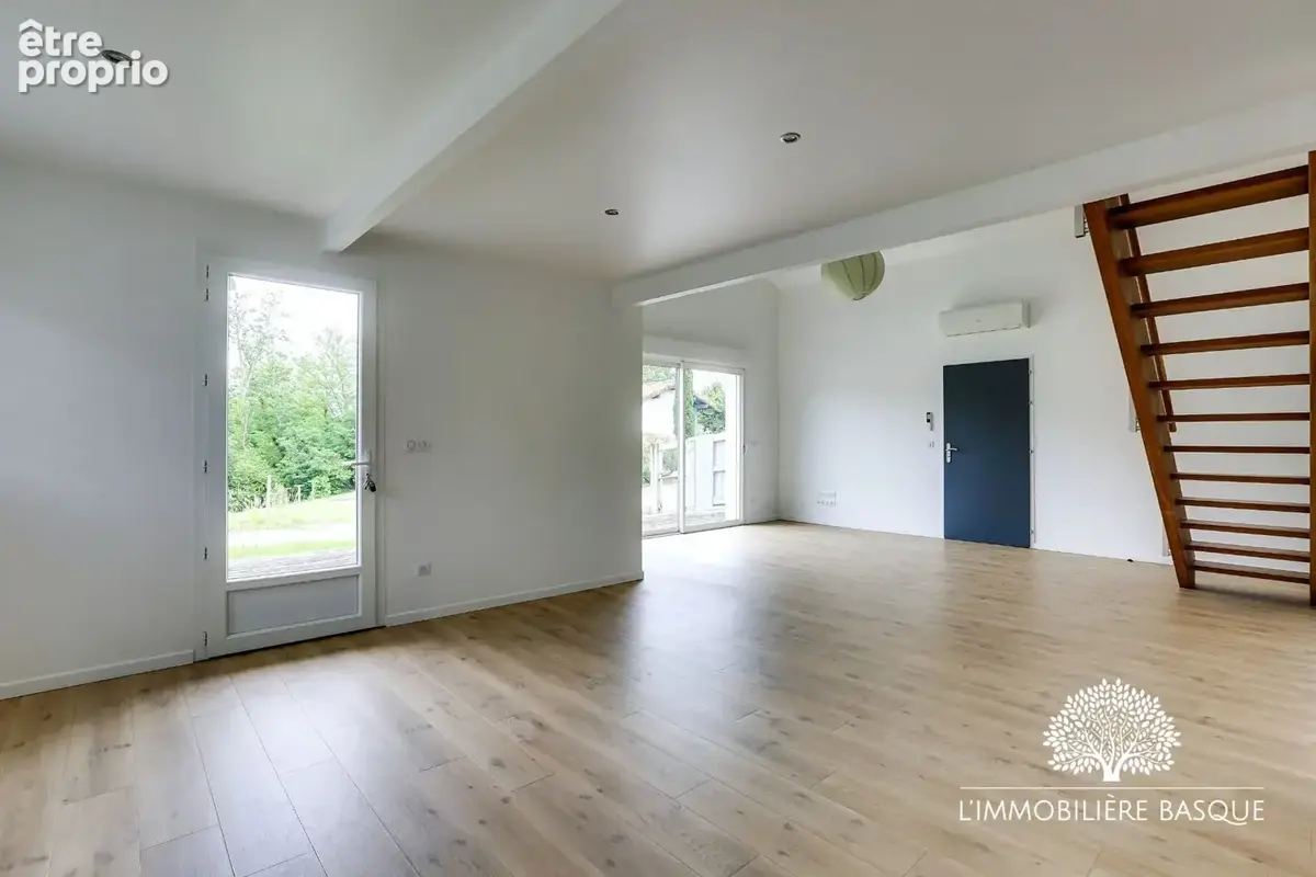 Maison 4 pièces 106 m² à vendre à Bassussarry (64200) - photo 3