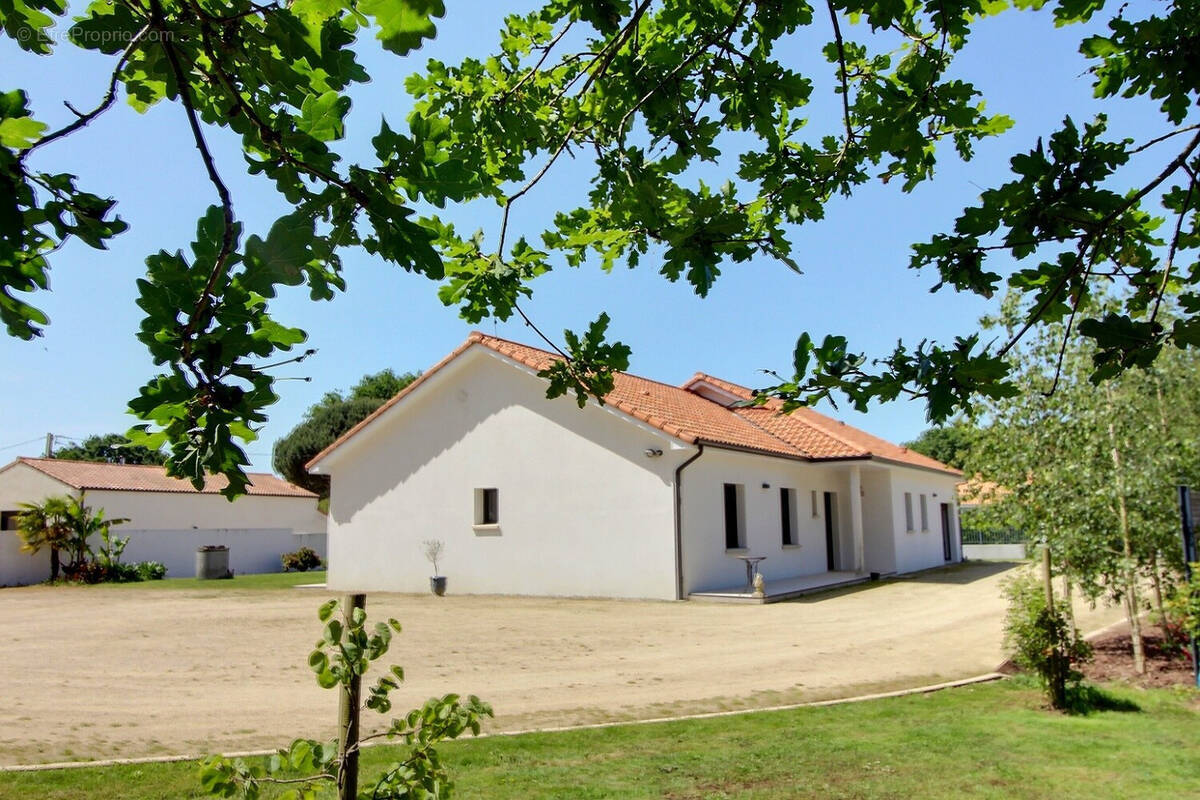 Maison à CHAUVE