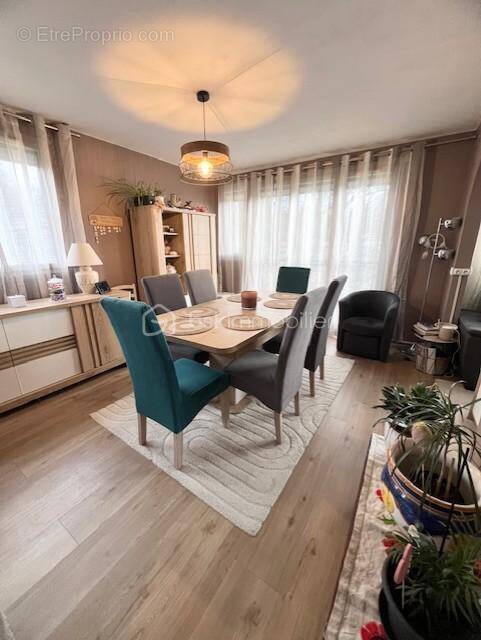 Appartement à VILLIERS-SUR-ORGE