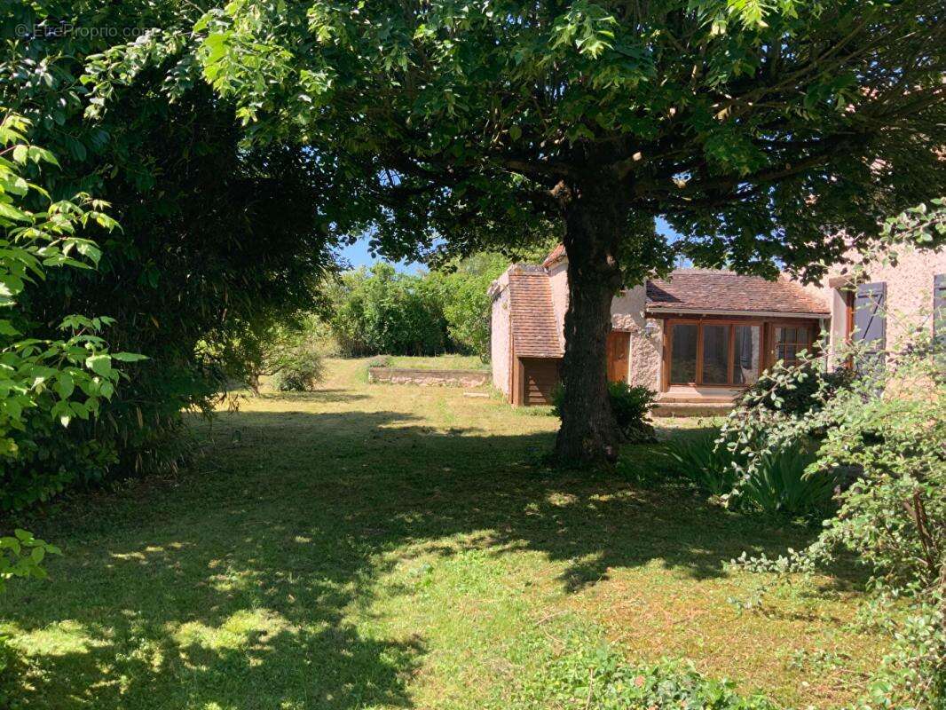 Maison à SALINS