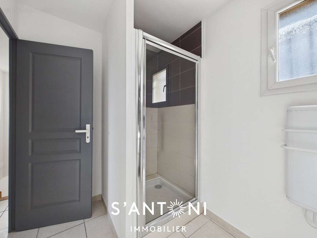 Maison à LIGNAN-SUR-ORB