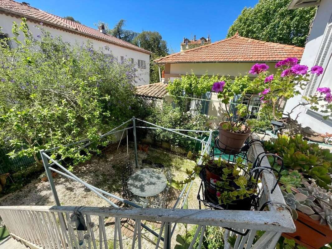Appartement à HYERES