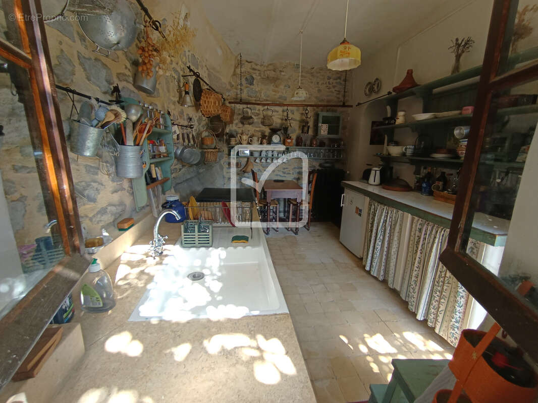 Maison ancienne de caractère au charme d'antan préservé sur terrain de 912 m2 - photo 17