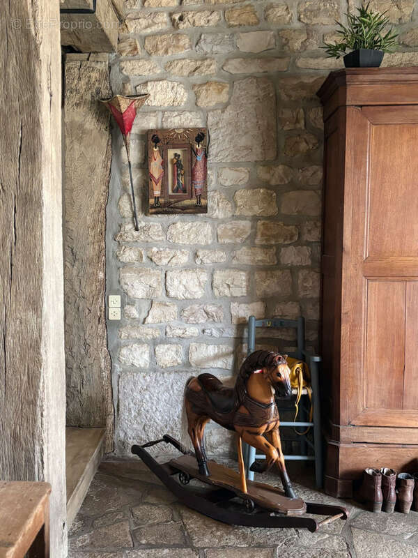 Foucherans, maison familiale authentique et chaleureuse - photo 3