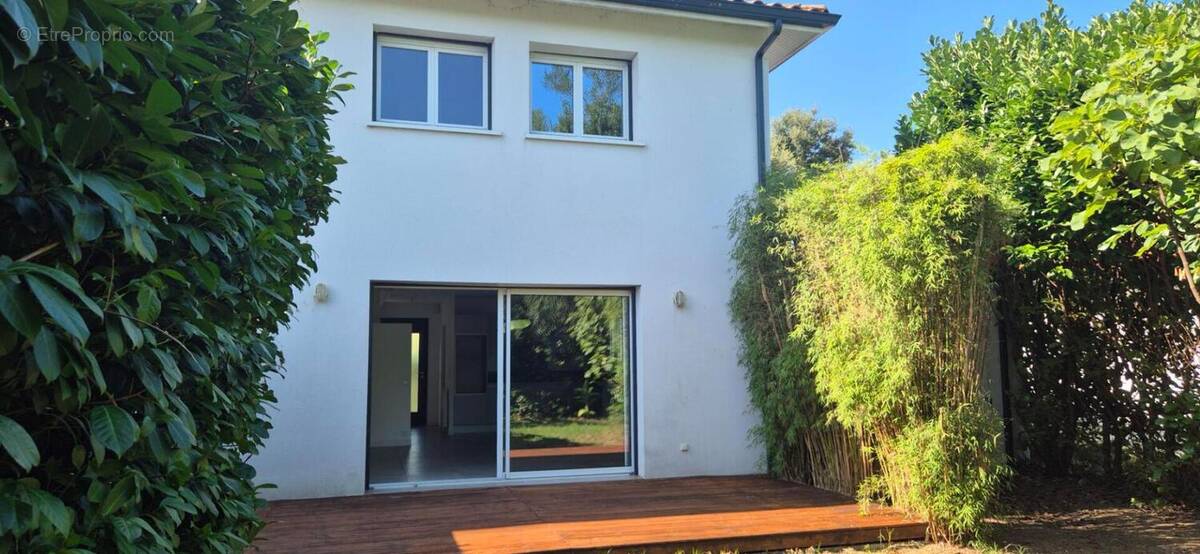 Maison à BENESSE-MAREMNE