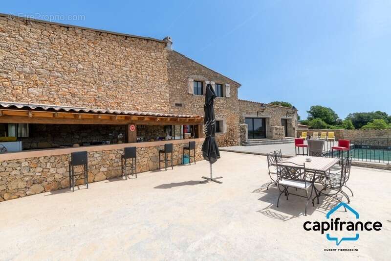 Maison à REGUSSE