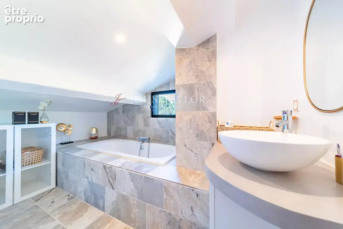 A vendre - Propriété de prestige au cœur de la nature près de Malemort-du-Comtat en Provence - photo 15