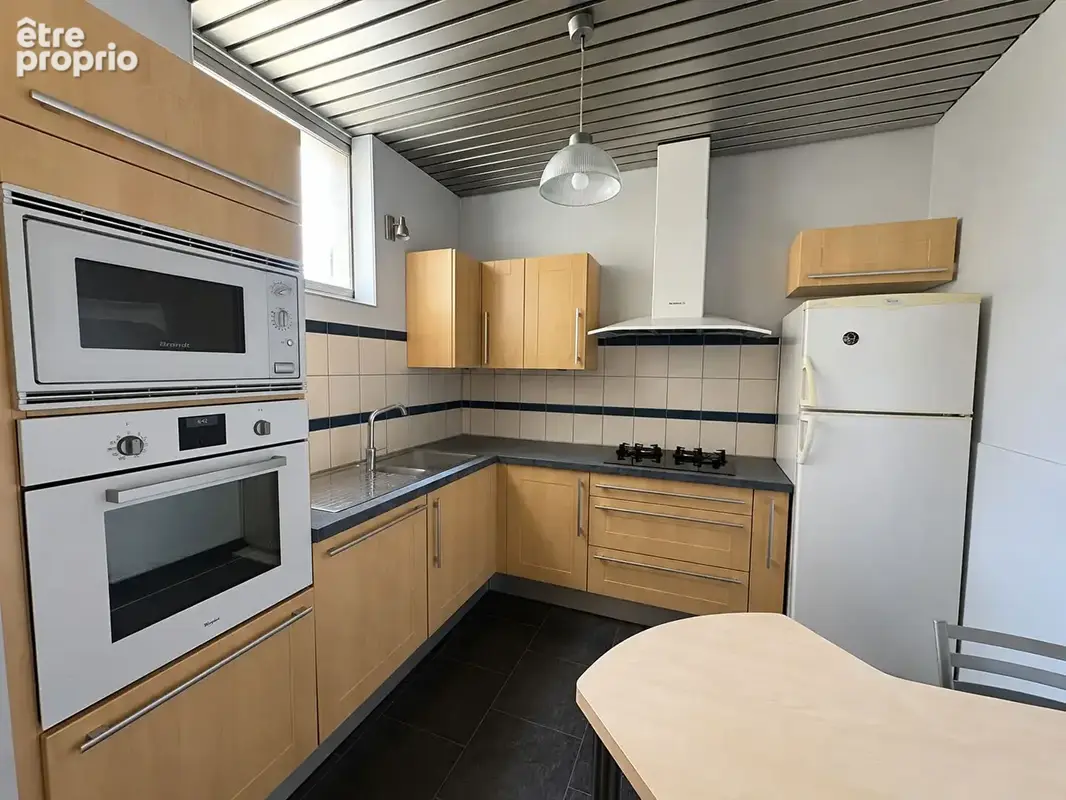 Appartement de charme 139,62 m² 1er étage Lons-le-Saunier 5 pièce(s) - photo 3