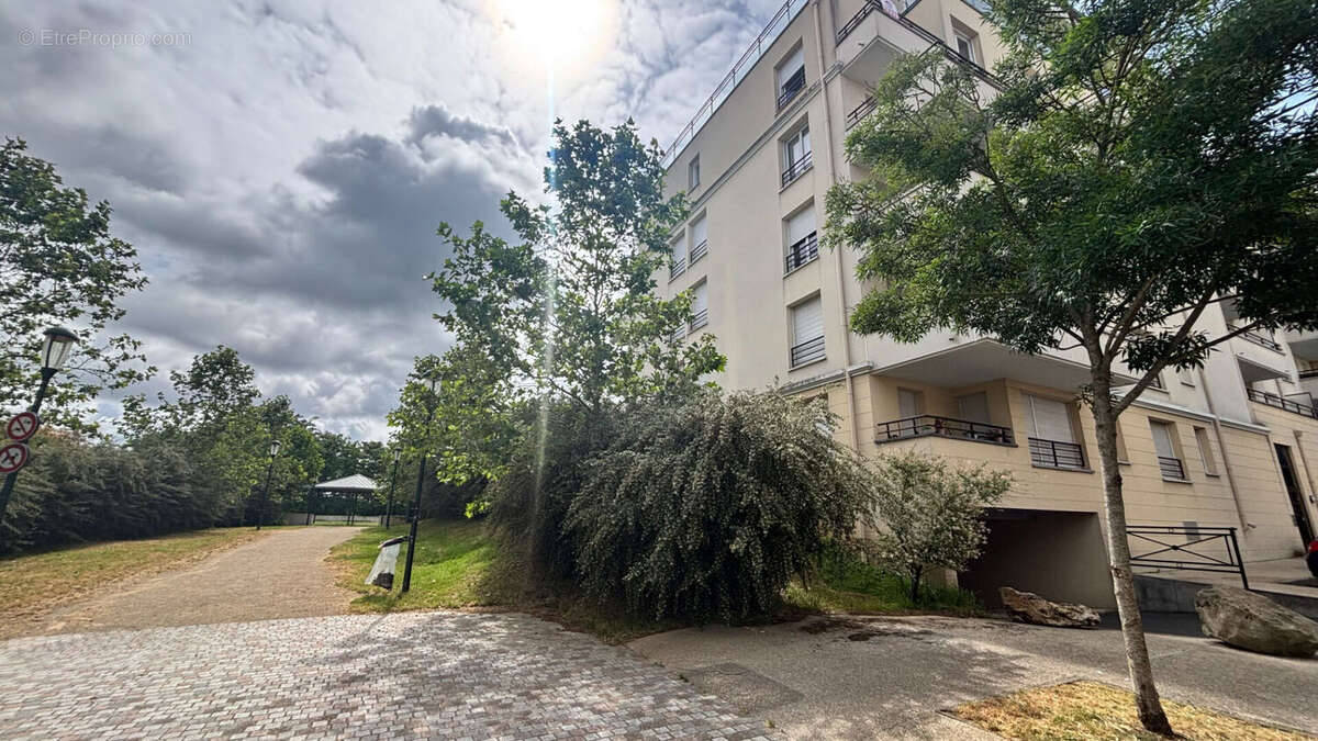 Appartement à CORBEIL-ESSONNES