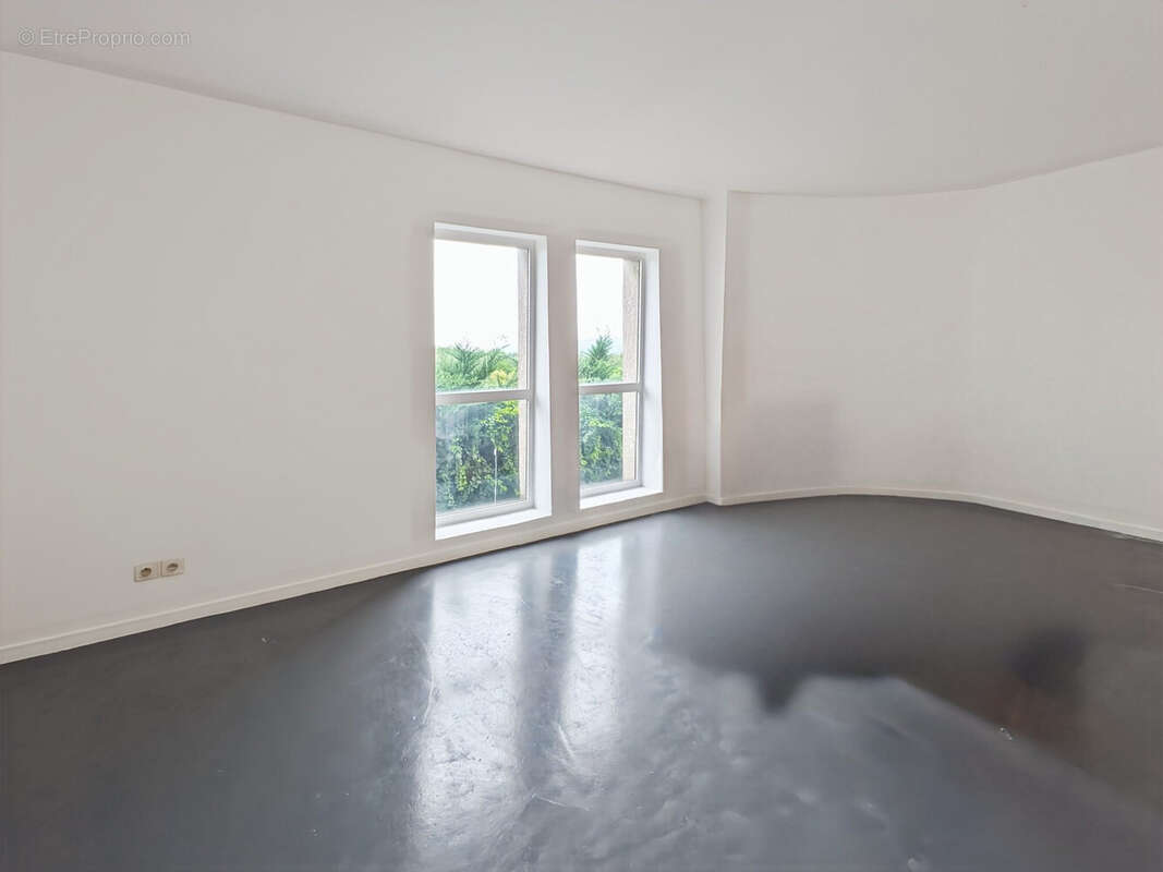Maison 200 m² à Massieux  - photo 9