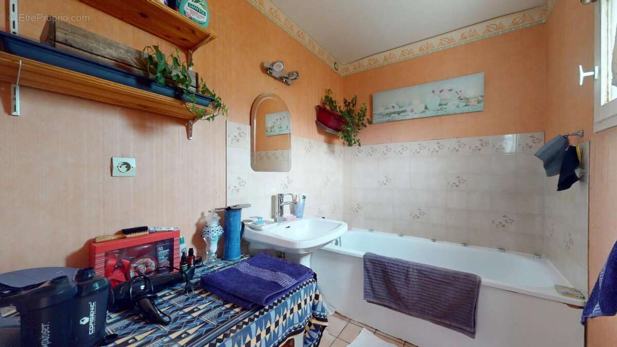 Maison à MONTIGNY-LE-BRETONNEUX