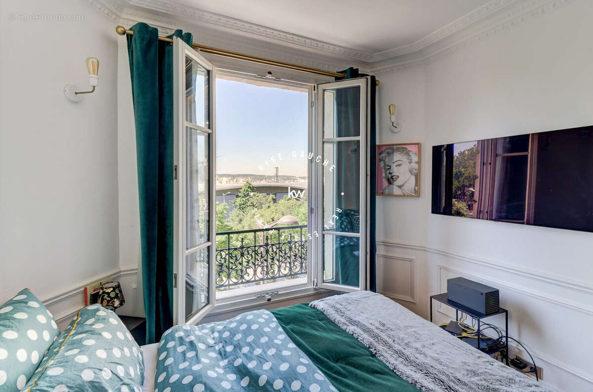 Appartement à PARIS-15E