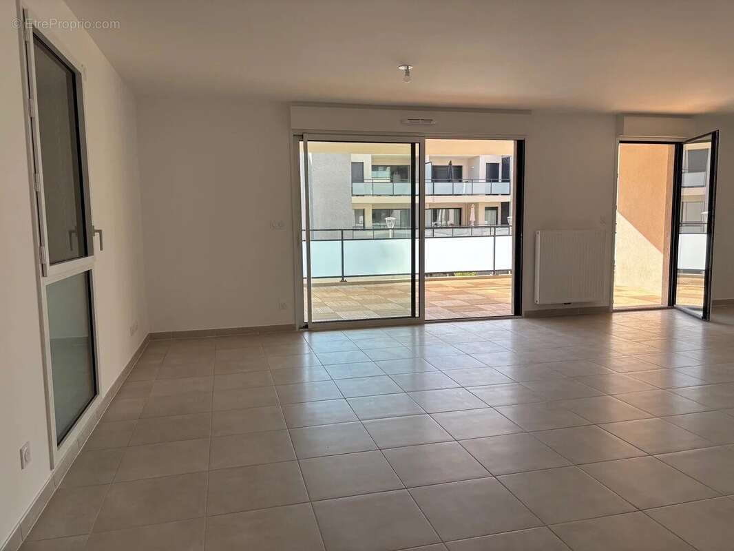 Appartement à HYERES