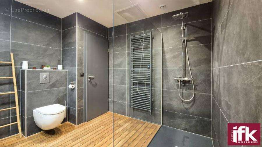 Maison plain-pied de 205 m² sur 13,52 ares avec piscine et double garage – DPE B - photo 7