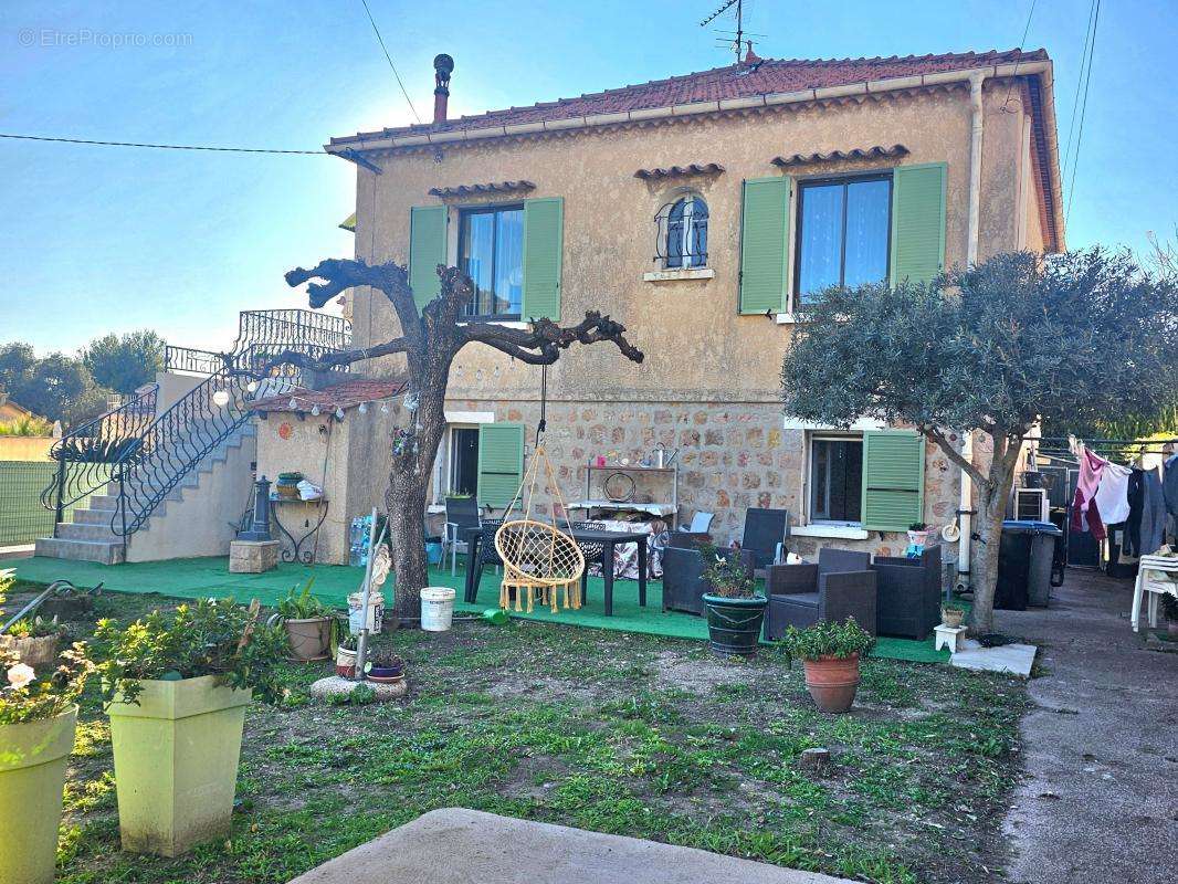 Maison à LA VALETTE-DU-VAR