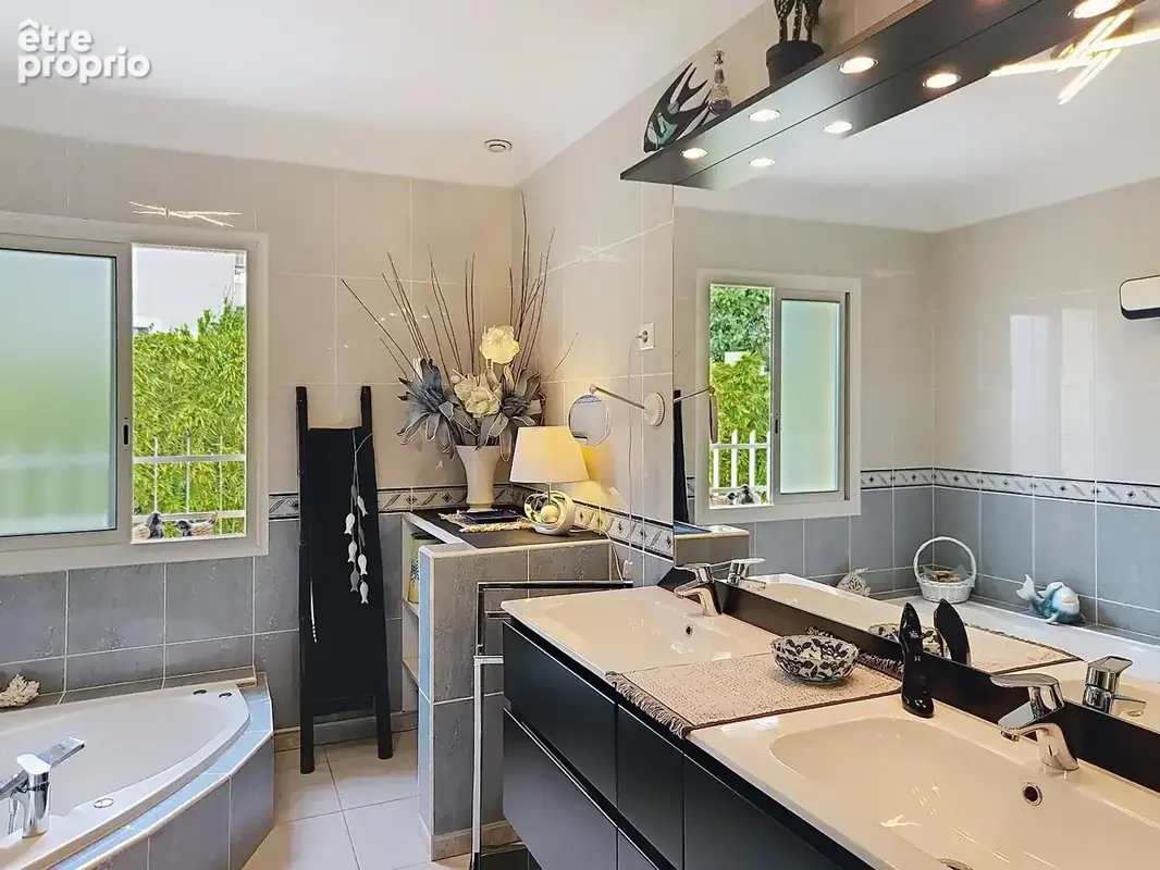 Villa plain-pied 5 chambres et piscine - photo 6