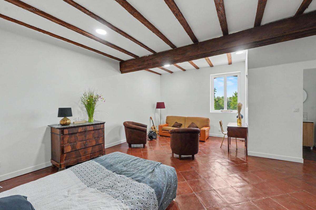 Maison à CLERMONT-LE-FORT