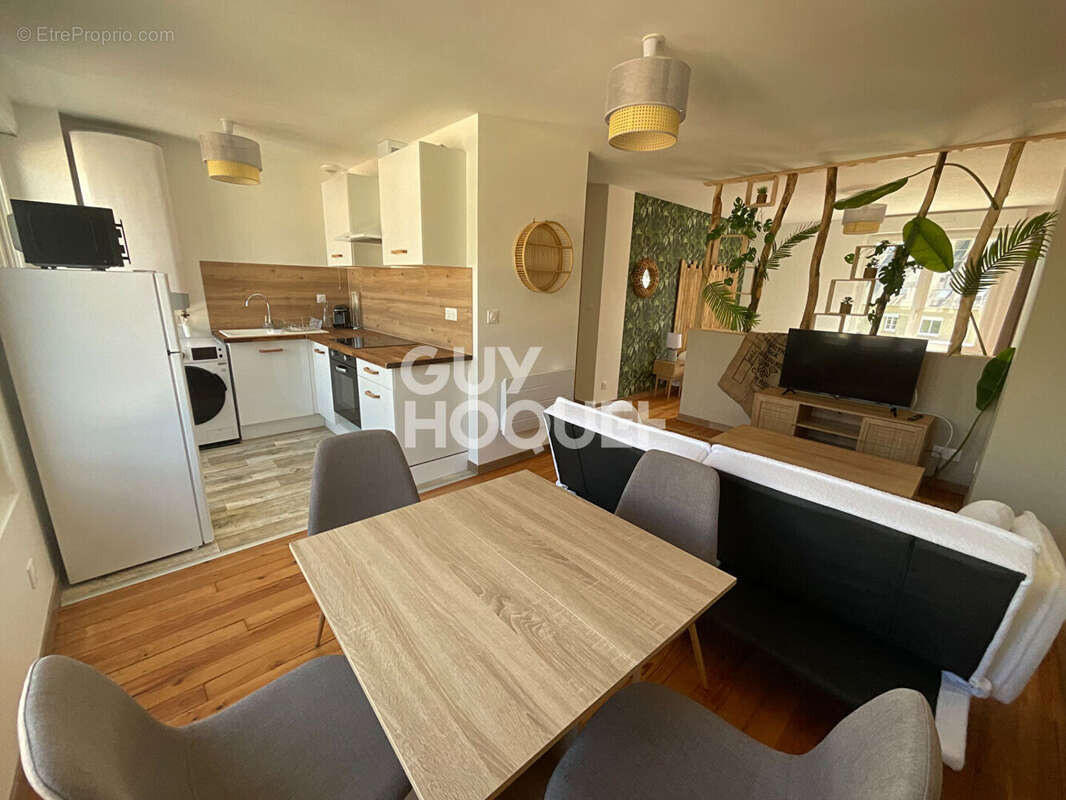 Appartement à PERIERS