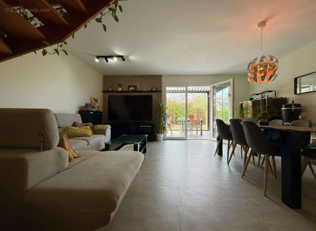 Maison à BRETTEVILLE-SUR-LAIZE