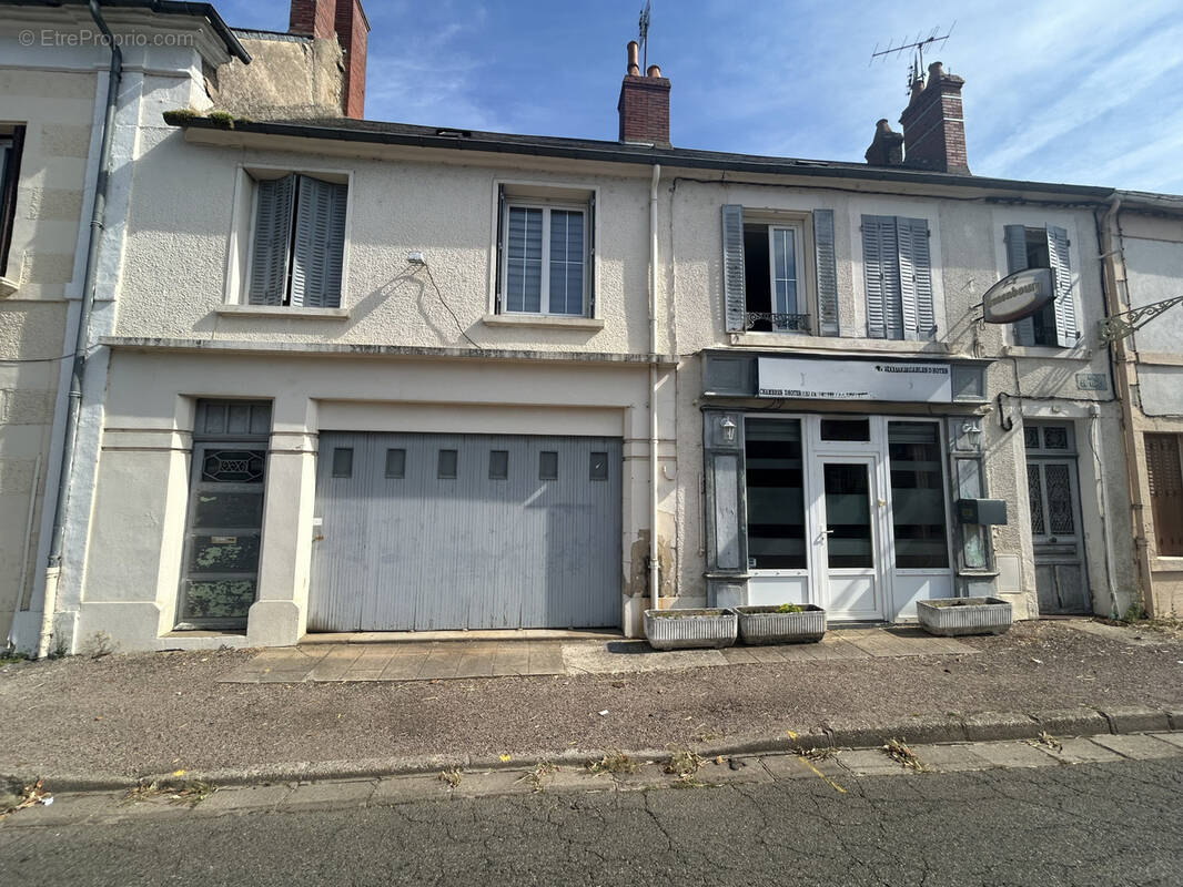 Maison à PREMERY