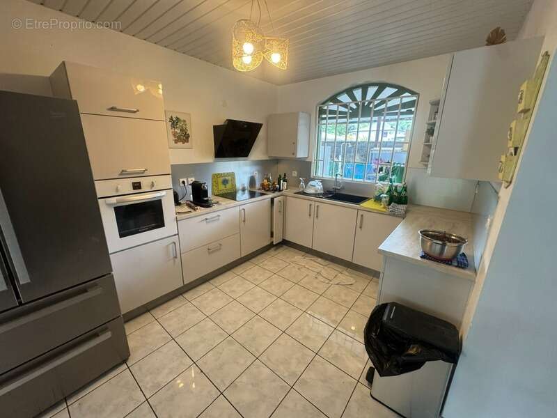 Maison à REMIRE-MONTJOLY