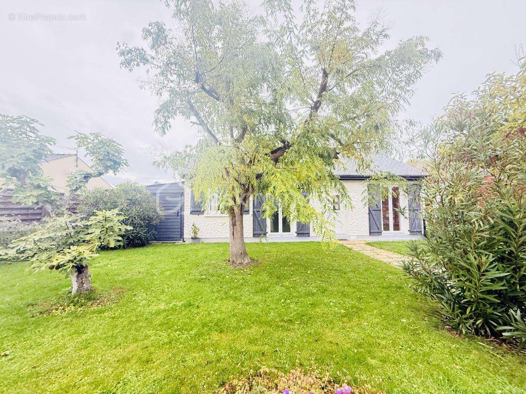 Maison à LE VIVIER-SUR-MER